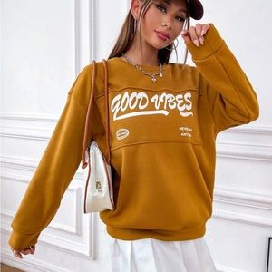 Oversized yellow sweater new!!! ♥️